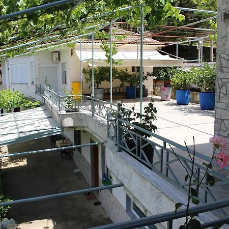 Kotoni Hotel Gjirokastra